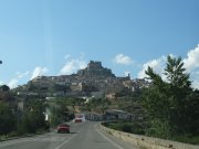 Hrad Morella  vysoko nad stejnojmenným městečkem