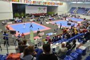 3 tatami pro 5 kategorií denně  v městské sportovní hale